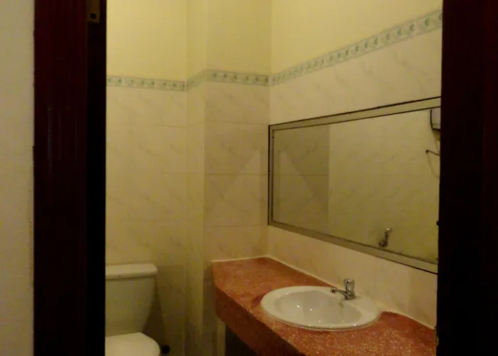 Park Village Nocleg ze śniadaniem 2*